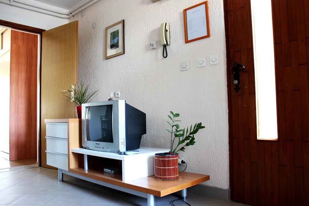 Apartments Cavae Romanae Medulin Exterior photo